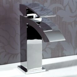 Vellamo City Waterfall Basin Mixer & Bath Filler Value Pack 8 Vellamo City Waterfall Basin Mixer & Bath Filler Value Pack -TAP WAREHOUSE Shop city main display 1