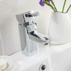 Vellamo Quadro Square Basin Mixer Tap & Waste