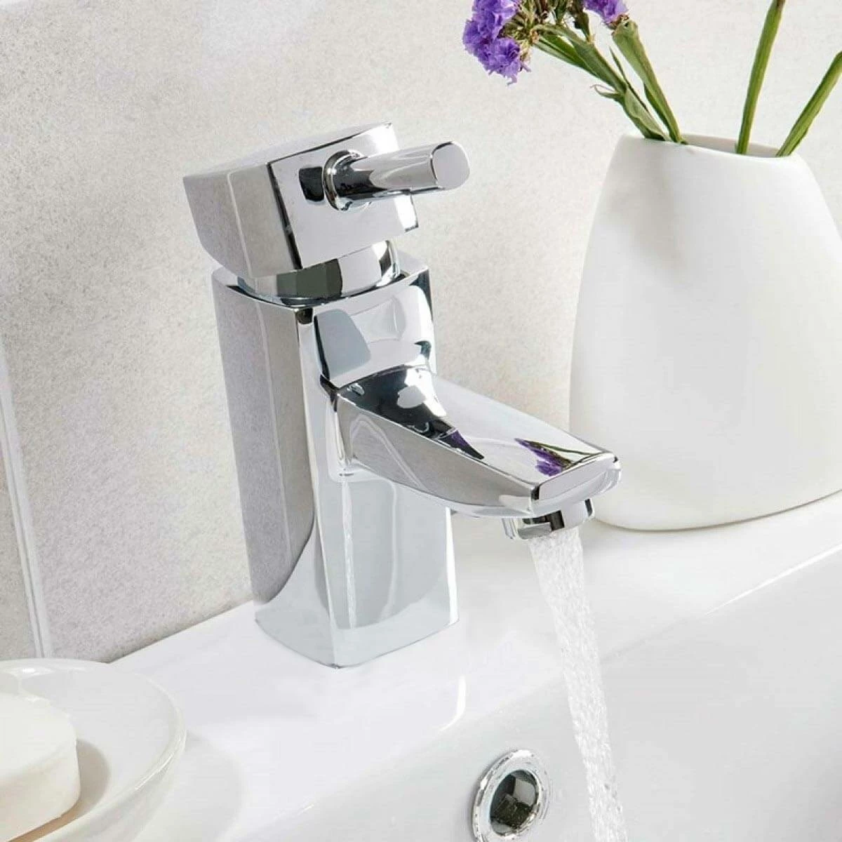 Vellamo Quadro Square Basin Mixer Tap & Waste 3 Vellamo Quadro Square Basin Mixer Tap & Waste