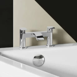 Vellamo Swift Waterfall Bath Filler